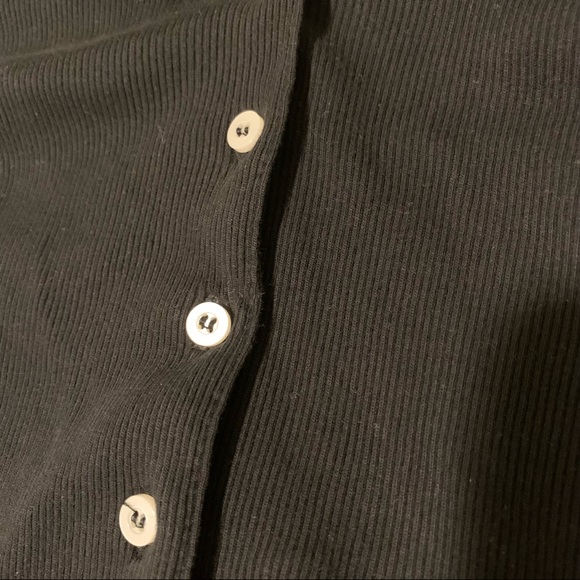 Collared Ribbed Crop Top - Black - Picture 3 of 6